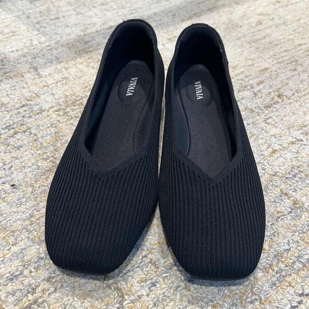 Vivaia Margot Square-Toe V-Cut Flats (Margot 2.0)